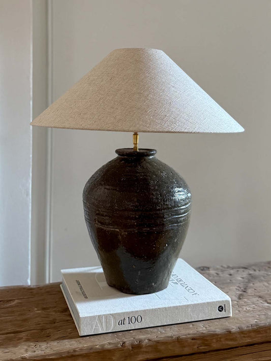 Lampada con base in ceramica antica