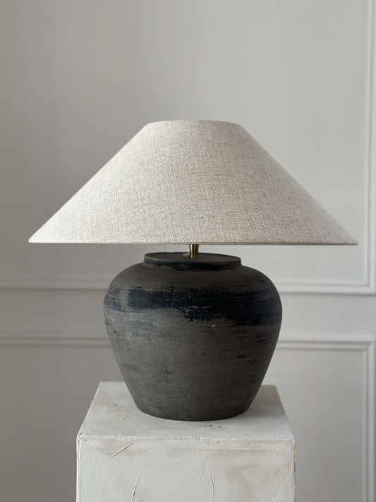 Lampe de table antique en pot