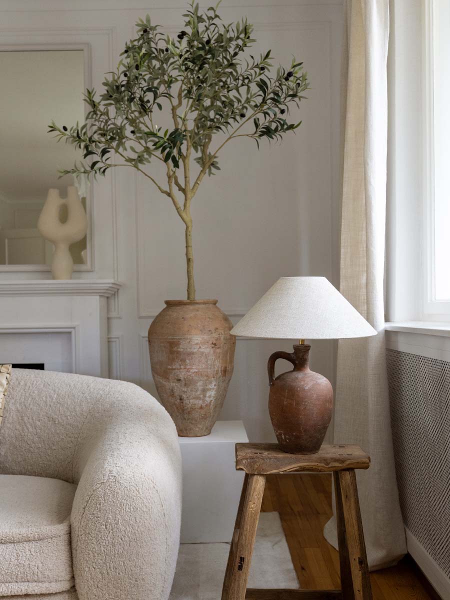 Lampe Terracotta mit antikem Keramikfuß