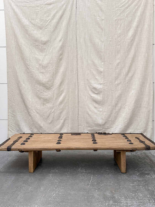 couchtisch rustikal wabisabi coffee table ulmenholz door