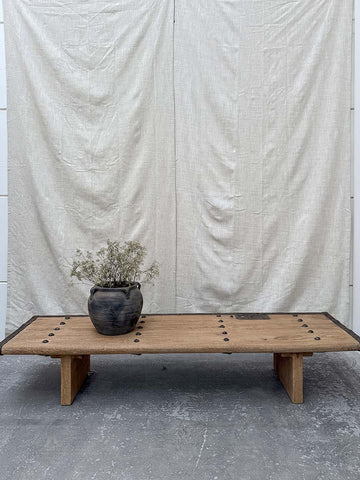 Rustikaler Couchtisch