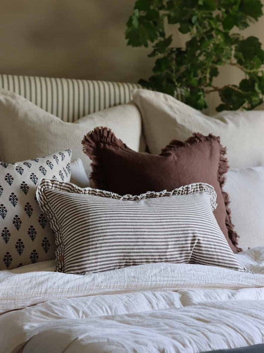 Cojín Celine Marrón Oscuro