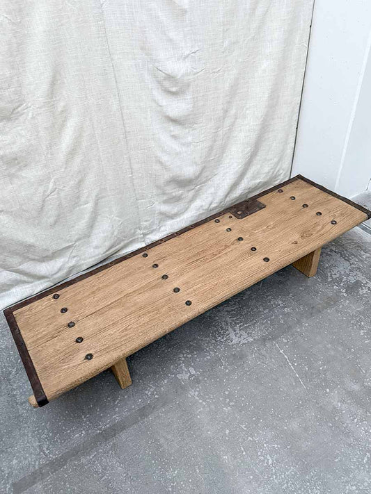 Rustikaler Couchtisch