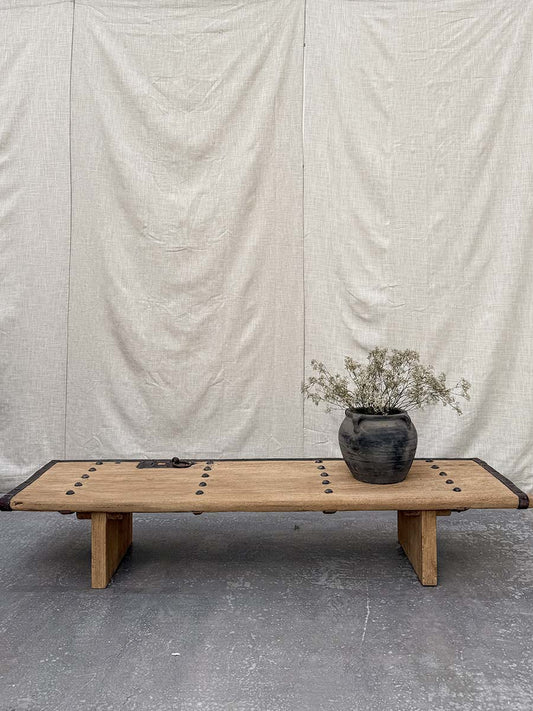 Rustikaler Couchtisch