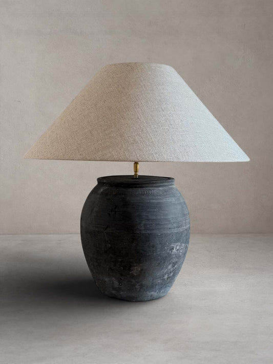 Lampada con base in ceramica antica