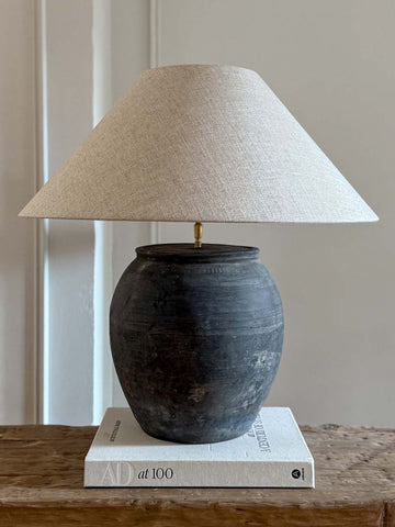 Lampada con base in ceramica antica