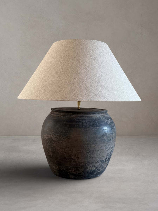 Lamp with antique ceramic base