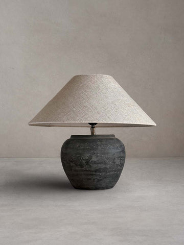 Lampe de table antique en pot