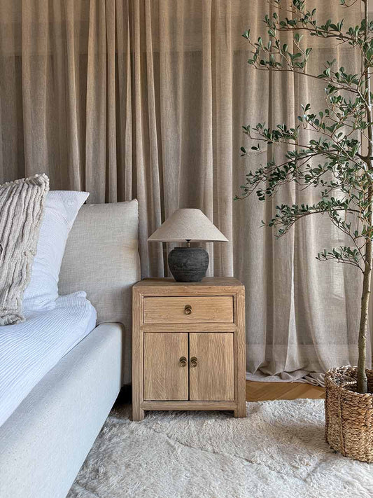 Kommode mit Schublade und Türen