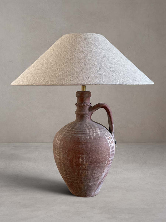 Lampada in terracotta con base in ceramica antica