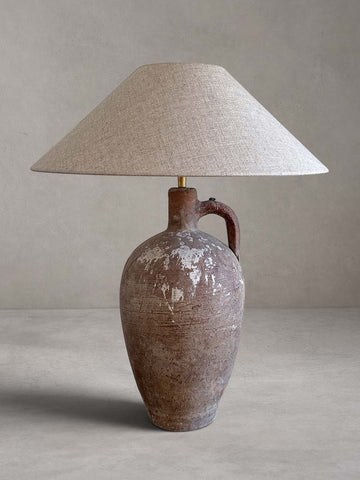 Lampe Terracotta mit antikem Keramikfuß