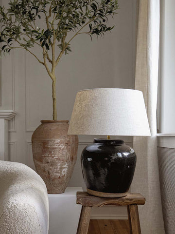Lampe mit antikem Keramikfuß lasiert