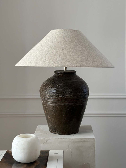 Lampada con base in ceramica antica