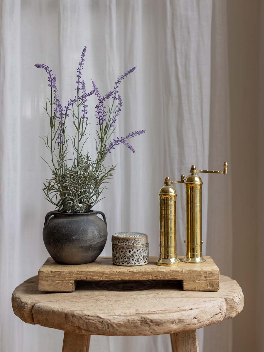 Katie Fischer vintage holztablett sockel wood pedestal