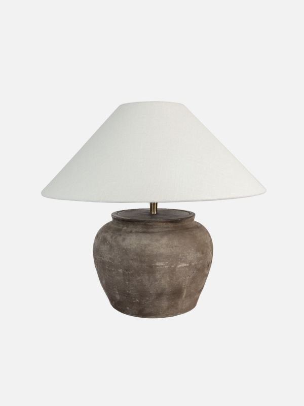Lampe mit antikem Keramikfuß