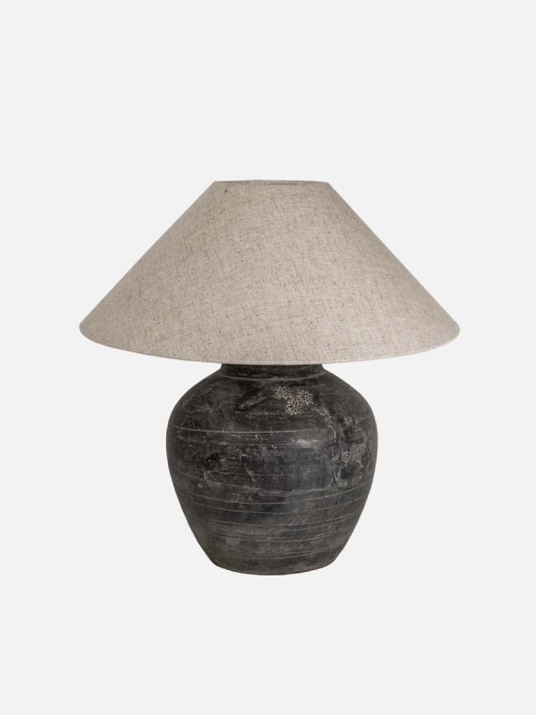 Lampe mit antikem Tontopf